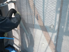 ３６ｋｇのＤＢＩ壁吹込み断熱工事