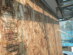 耐震用に構造用合板を貼る